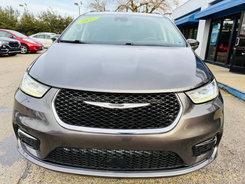 2022 Chrysler Pacifica Touring L