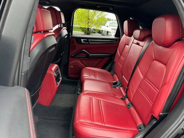 2021 Porsche Cayenne GTS