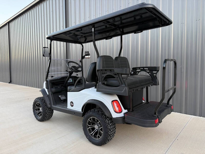 2025 Madjax E4 Lifted