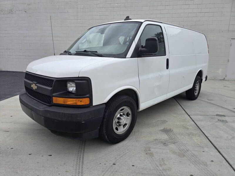 2018 Chevrolet Express Cargo Work Van photo 4