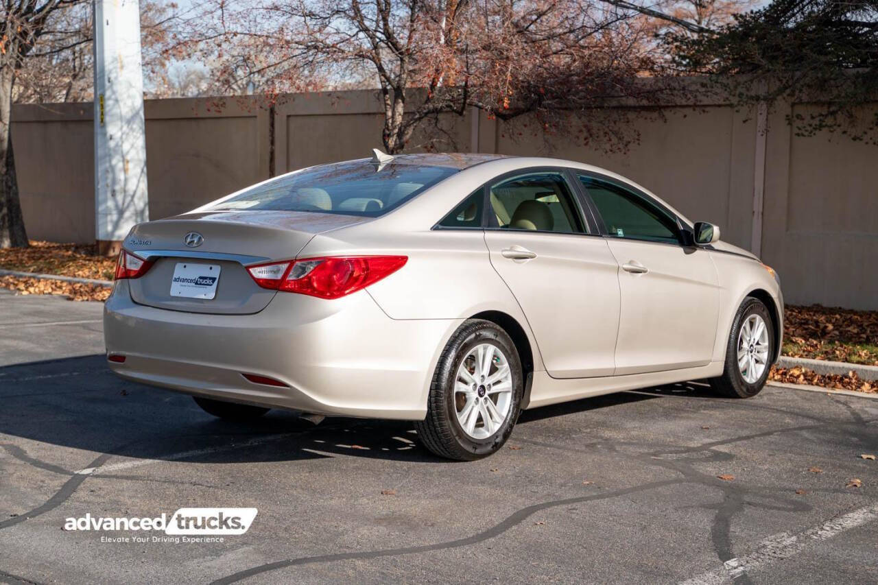 2011 Hyundai Sonata GLS photo 14