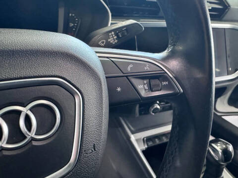 2021 Audi Q3 quattro Premium 40 TFSI