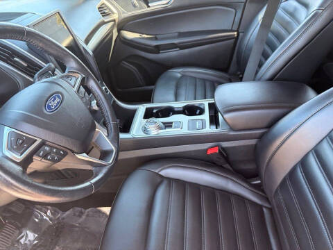 2022 Ford Edge SEL