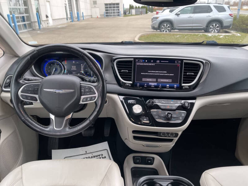 2021 Chrysler Pacifica Touring L