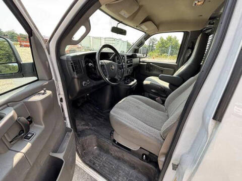 2022 Chevrolet Express 2500