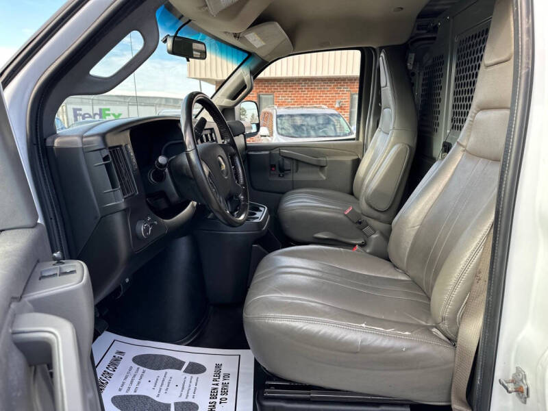 2022 Chevrolet Express 2500