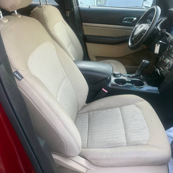 2016 Ford Explorer