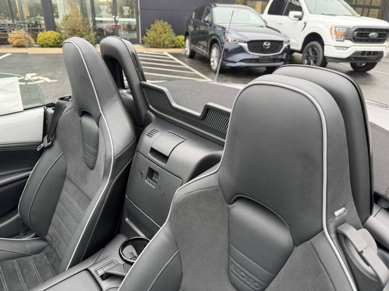 2025 Mazda MX-5 Miata Club