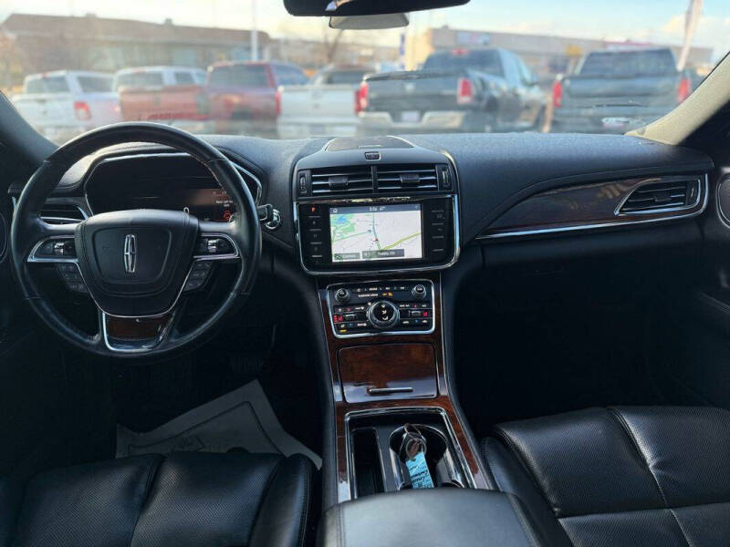 2019 Lincoln Continental Select