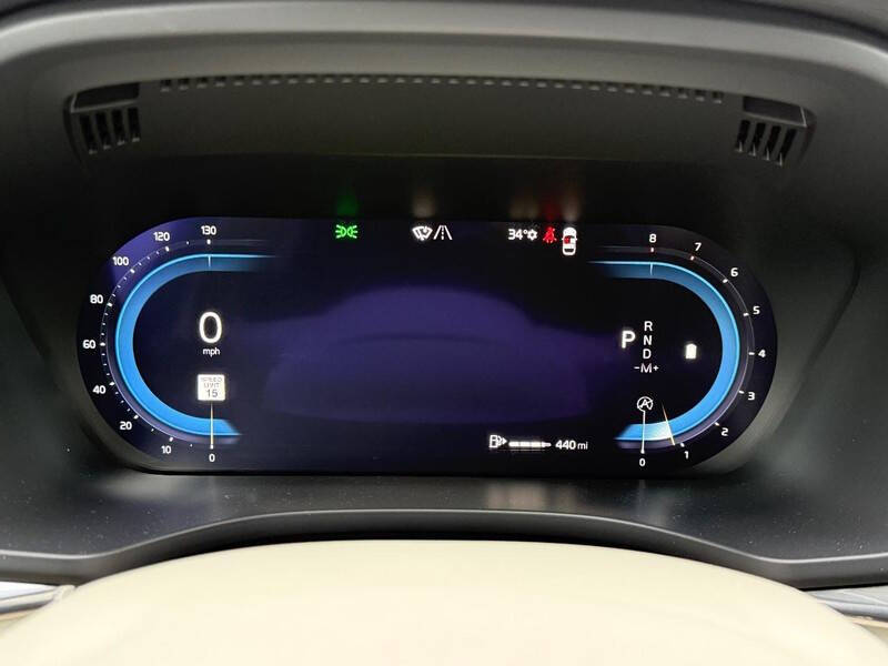 2023 Volvo XC60 B5 Plus Bright Theme