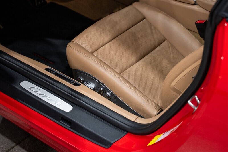 2017 Porsche 911 Carrera
