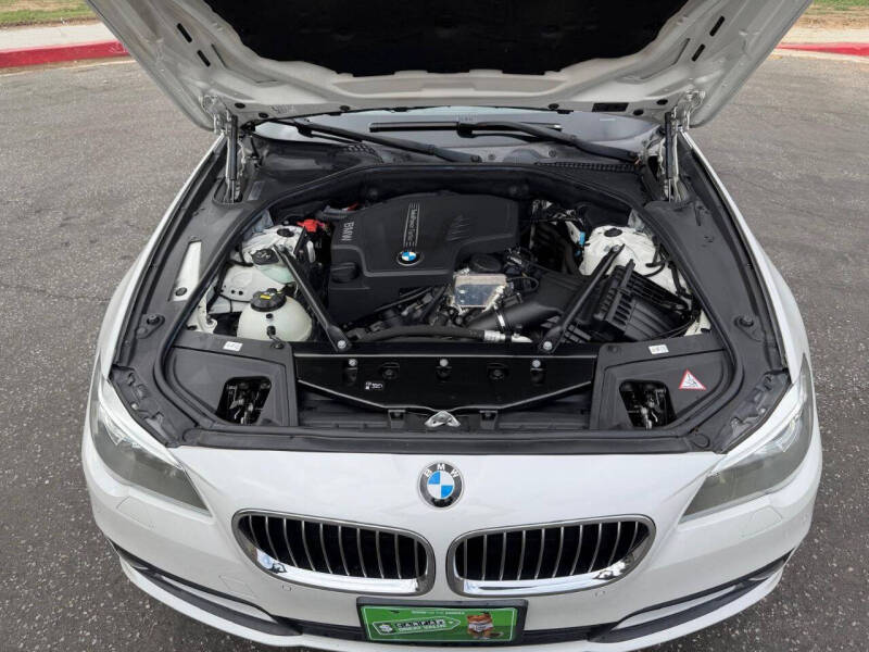 2016 BMW 5 Series 528i