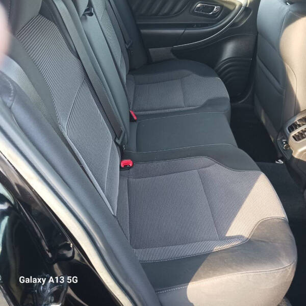 2017 Ford Taurus SEL