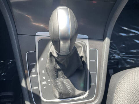 2019 Volkswagen Golf S