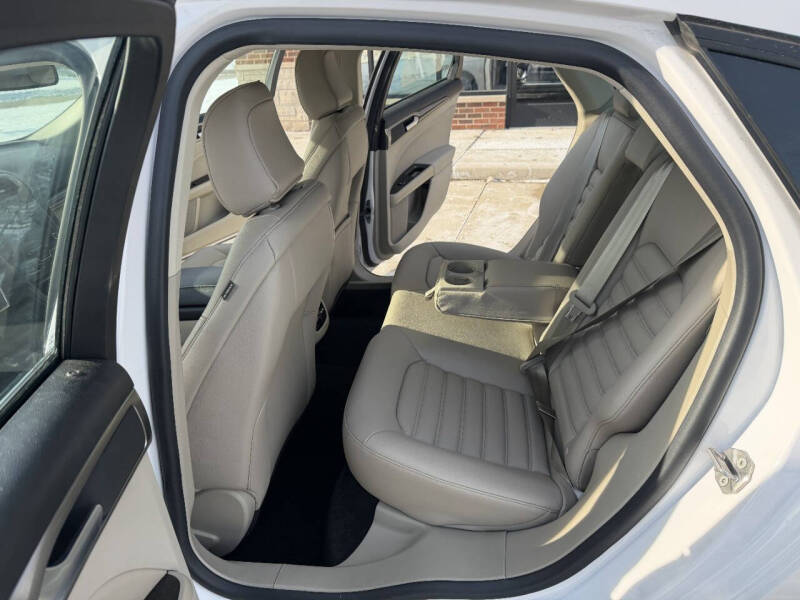 2020 Ford Fusion SEL