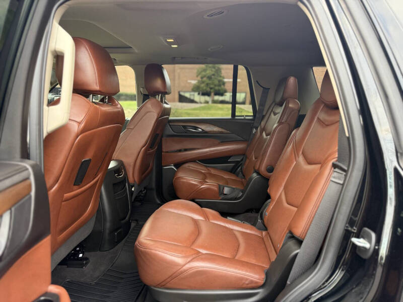 2020 Cadillac Escalade Luxury