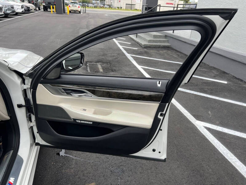 2016 BMW 7 Series 750i xDrive