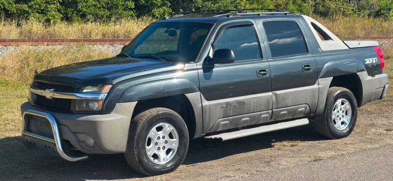 2003 Chevrolet Avalanche Base photo 3