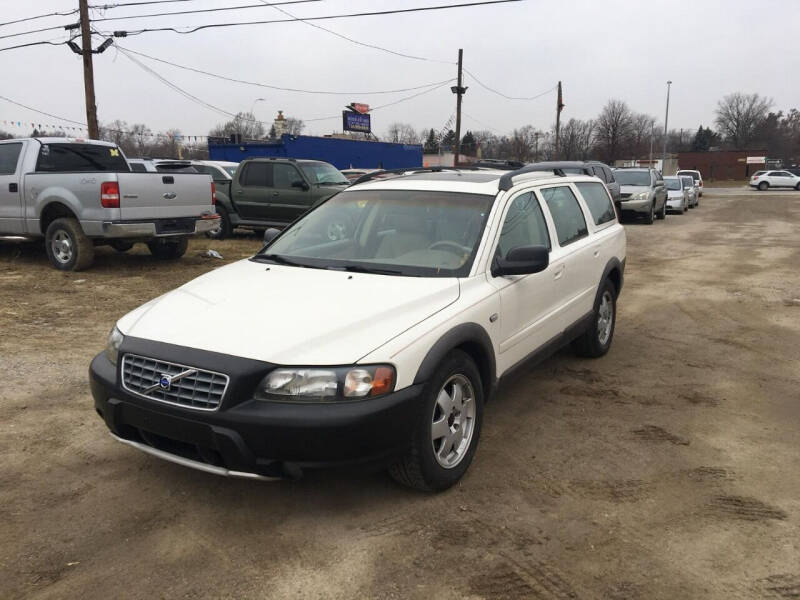 2001 Volvo V70 for sale at Senator Auto Sales in Wayne MI