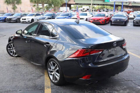 2019 Lexus IS 300