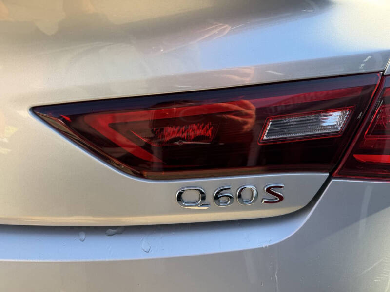 2017 Infiniti Q60 Red Sport 400