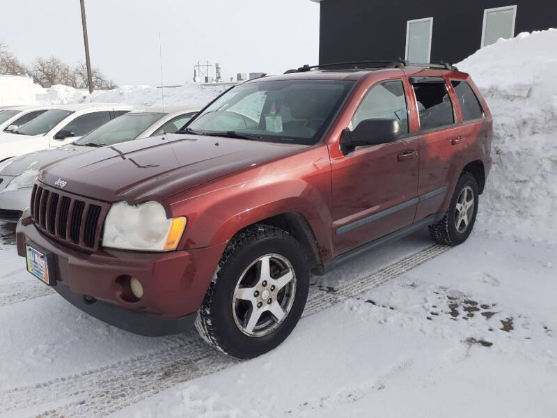 2007 Jeep Grand Cherokee for sale at L & J Motors in Mandan ND