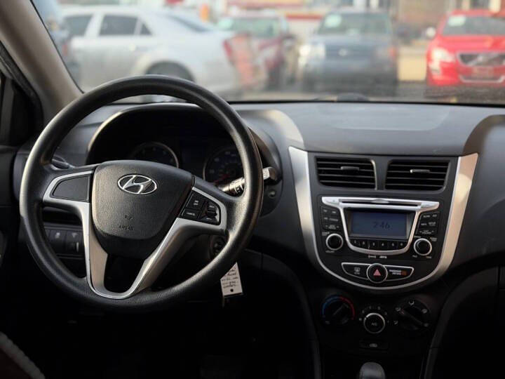 2013 Hyundai Accent GS