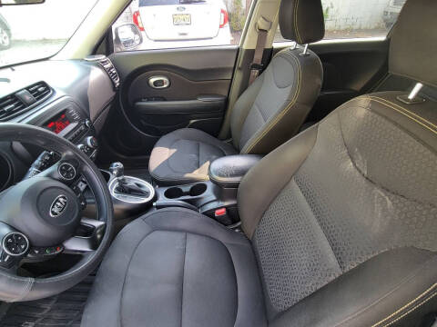 2015 Kia Soul +