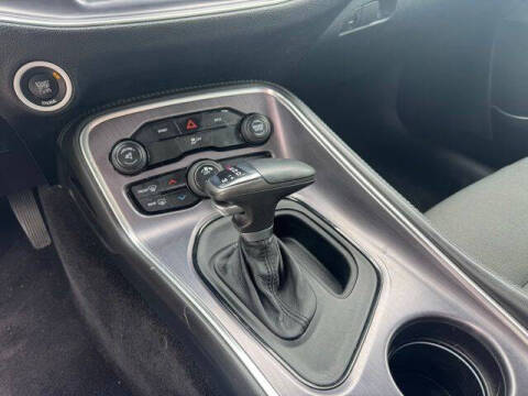2015 Dodge Challenger SXT