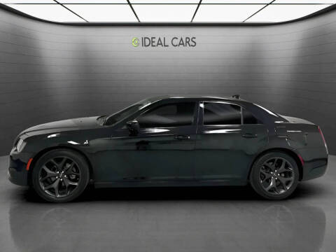 2022 Chrysler 300 Touring