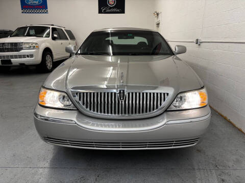 2006 Lincoln Town Car Signature Limited