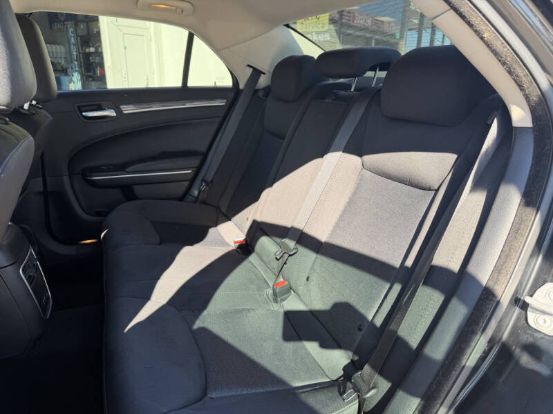 2021 Chrysler 300 Touring