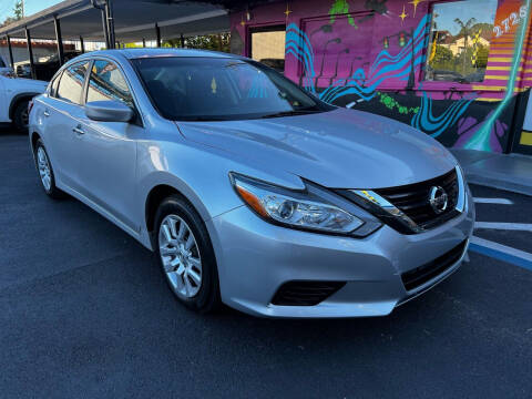 2017 Nissan Altima for sale at EM Auto Sales in Miami FL