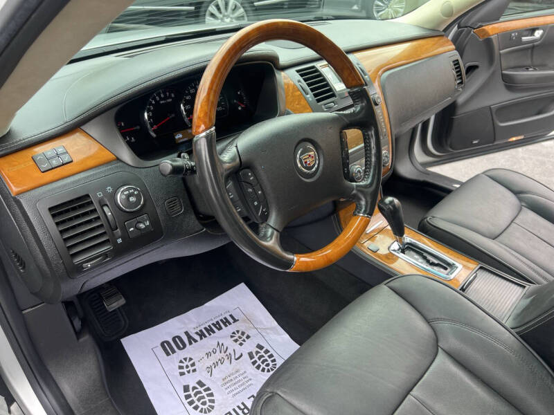 2011 Cadillac DTS Platinum Collection