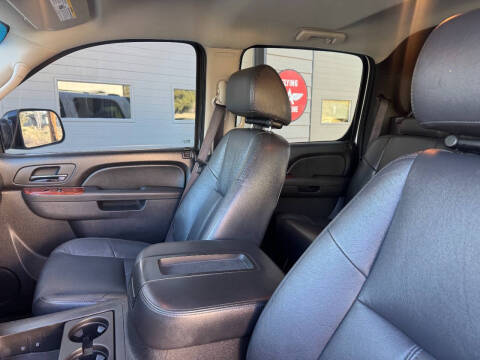 2012 Chevrolet Avalanche LS