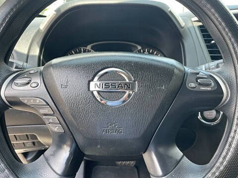 2017 Nissan Pathfinder S