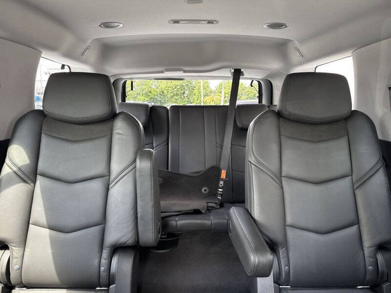 2020 Cadillac Escalade Luxury