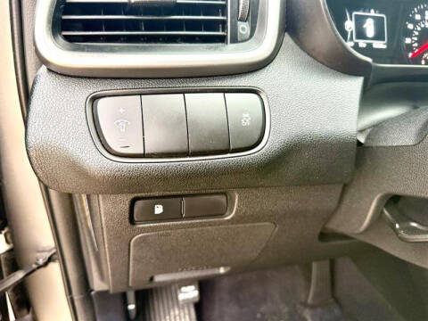 2017 Kia Sorento LX