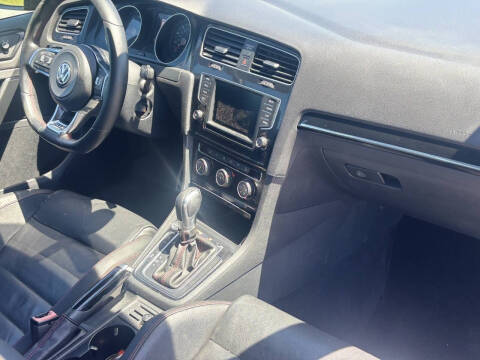 2016 Volkswagen Golf GTI SE