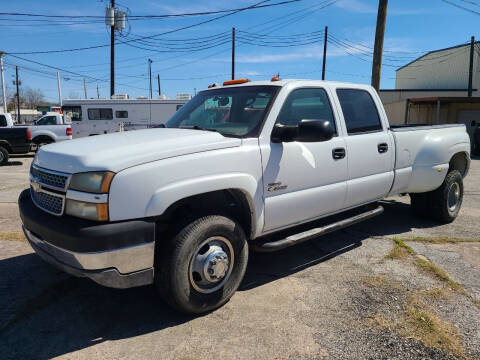 2005 Chevrolet Silverado 3500 for sale at OTWELL ENTERPRISES AUTO & TRUCK SALES in Pasadena TX