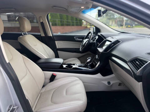 2018 Ford Edge Titanium