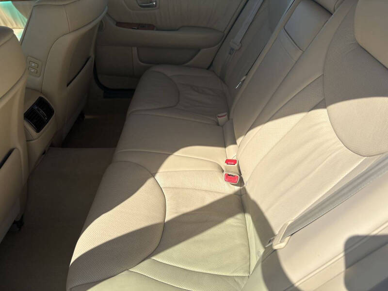2005 Lexus LS 430