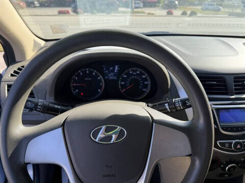 2013 Hyundai Accent GLS