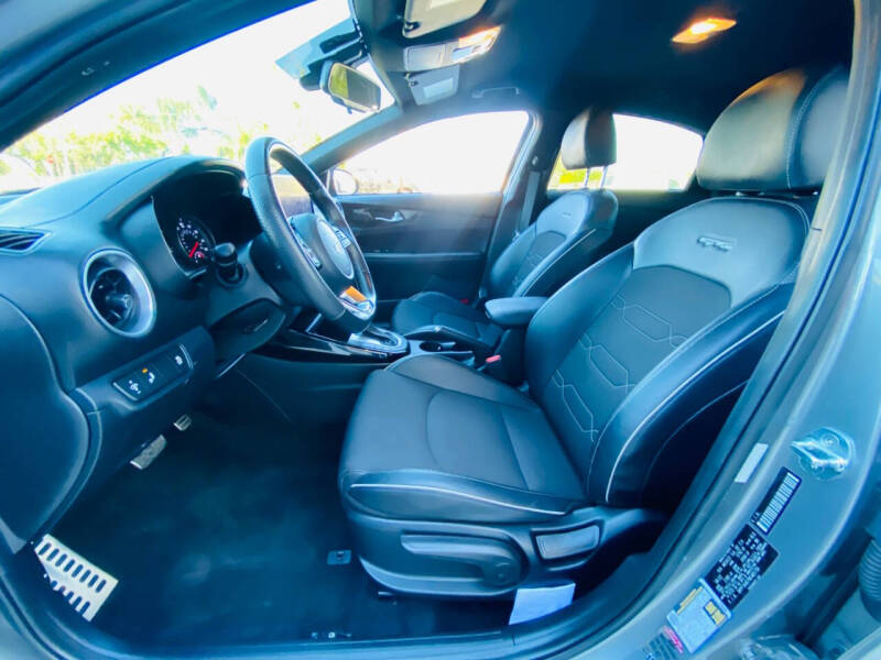 2022 Kia Forte GT Line