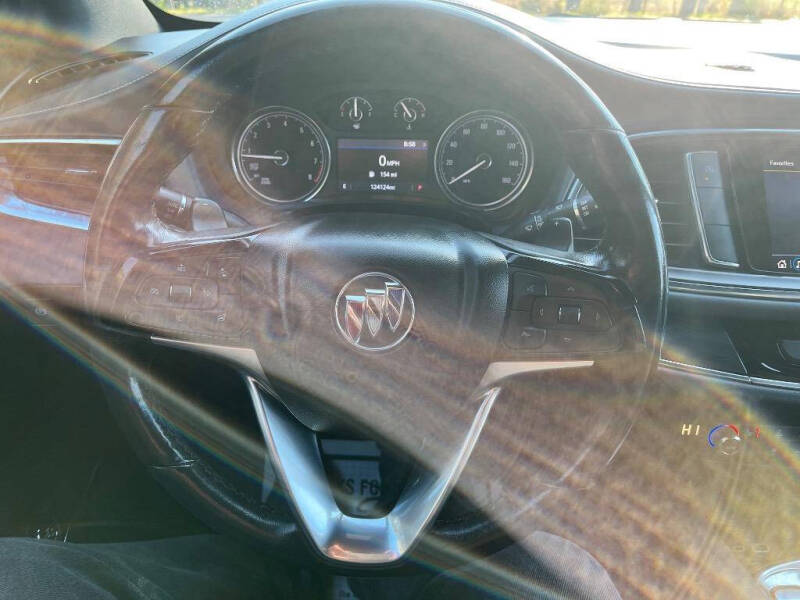 2023 Buick Enclave Essence