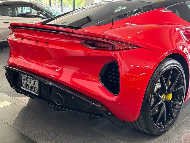 2025 Lotus Emira 16