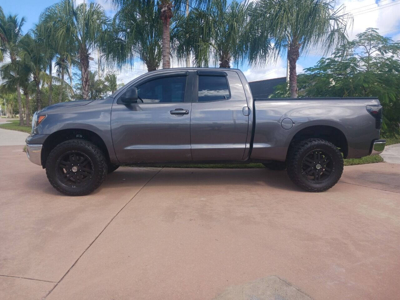 2013 TOYOTA Tundra Pickup - $11,999