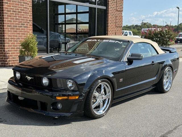 2005 Ford Mustang GT Deluxe