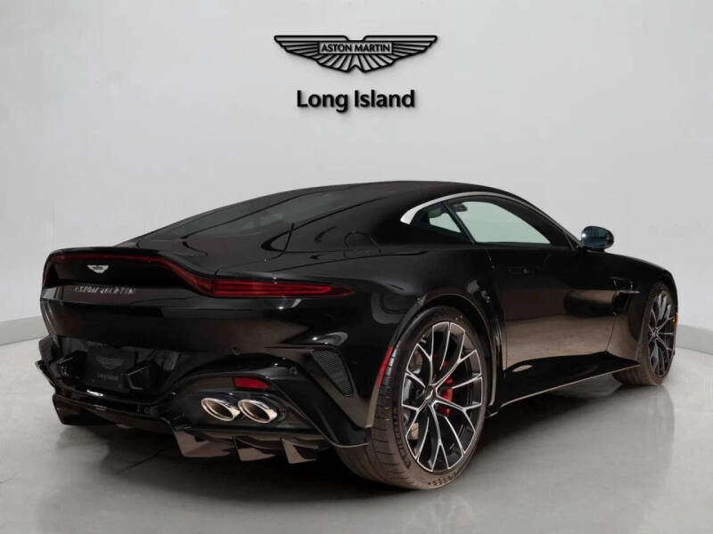 2025 Aston Martin Vantage