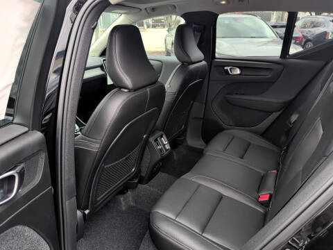 2026 Volvo XC40 B5 Plus